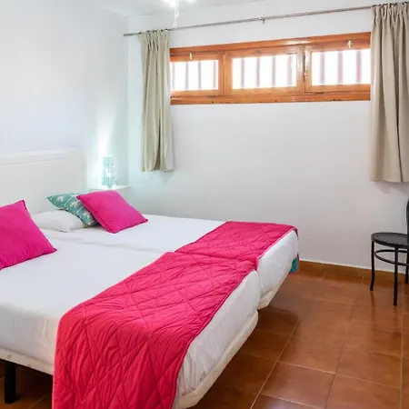 De 2 Con Piscina En Lägenhetshotell 3*